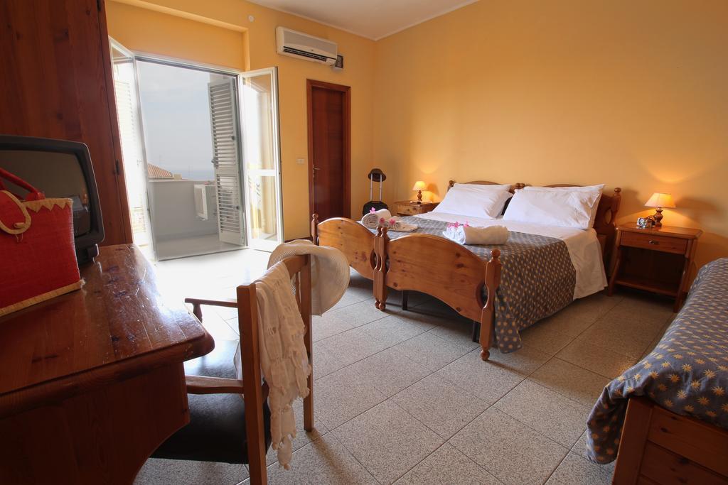 Hotel La Perla Tropea Exterior photo